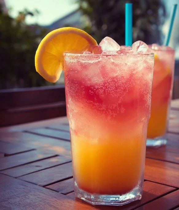 beach peach lemonade cocktail 2026 05 16 102503 1