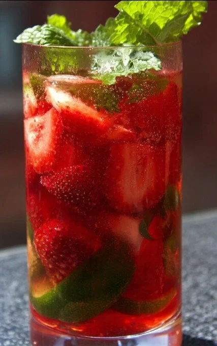 fresh strawberry mojito 2026 05 16 103528 1